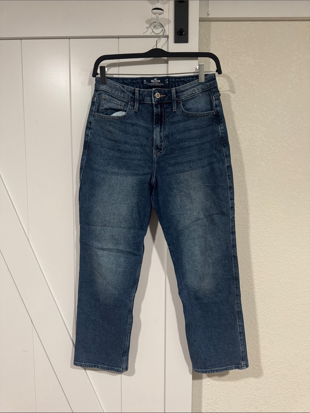 Hollister Ultra High-Rise Vintage Straight Jeans